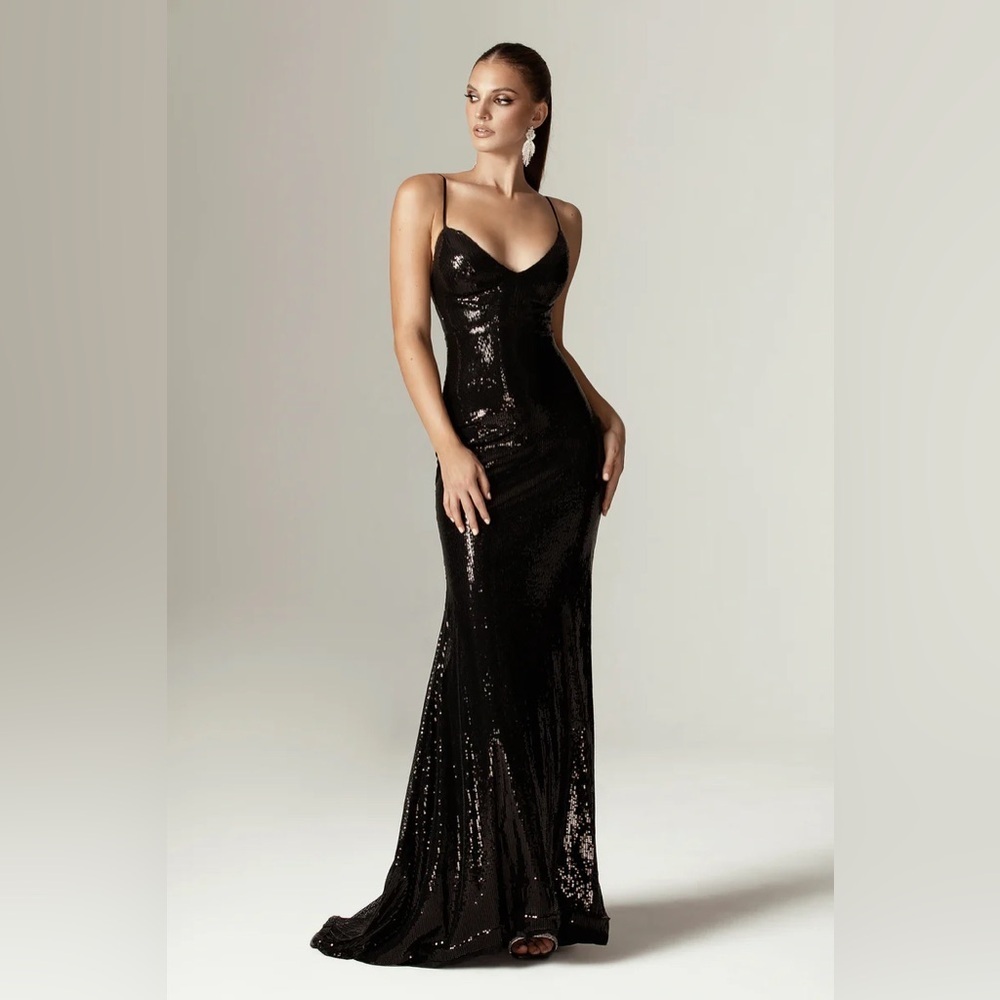 Alieva Ariel Sequin Black Backless Evening Gown Size XS Color Black